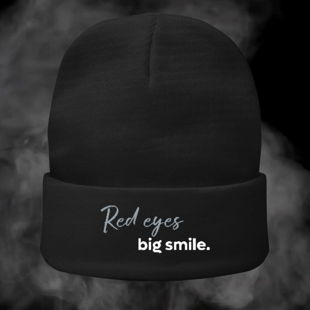 Red eyes, big smile, Otto Cap Beanie / unisex