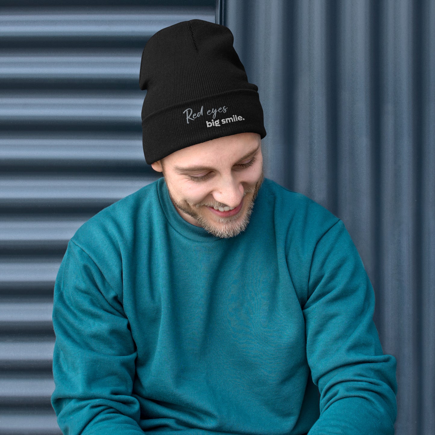 Red eyes, big smile, Otto Cap Beanie / unisex