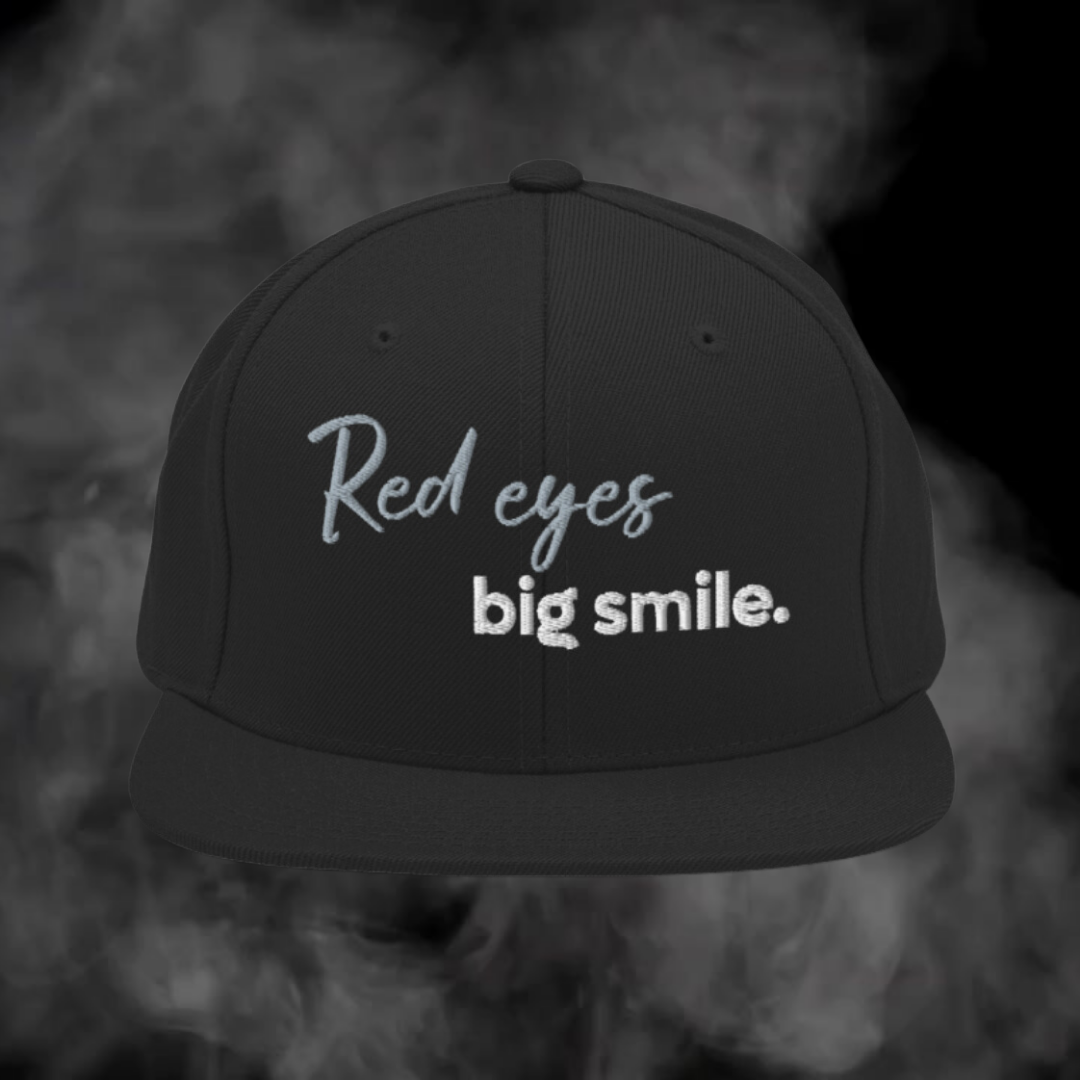 Red eyey, big smile, Snapback-Cap / unisex